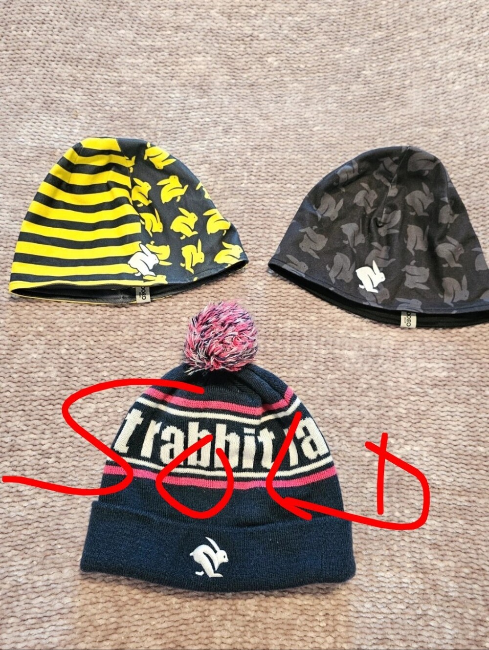 2 Rabbit Brand Running Beanies - BOCO Gear Thermal Beanie & Pom Pom Knit Hat Euc
